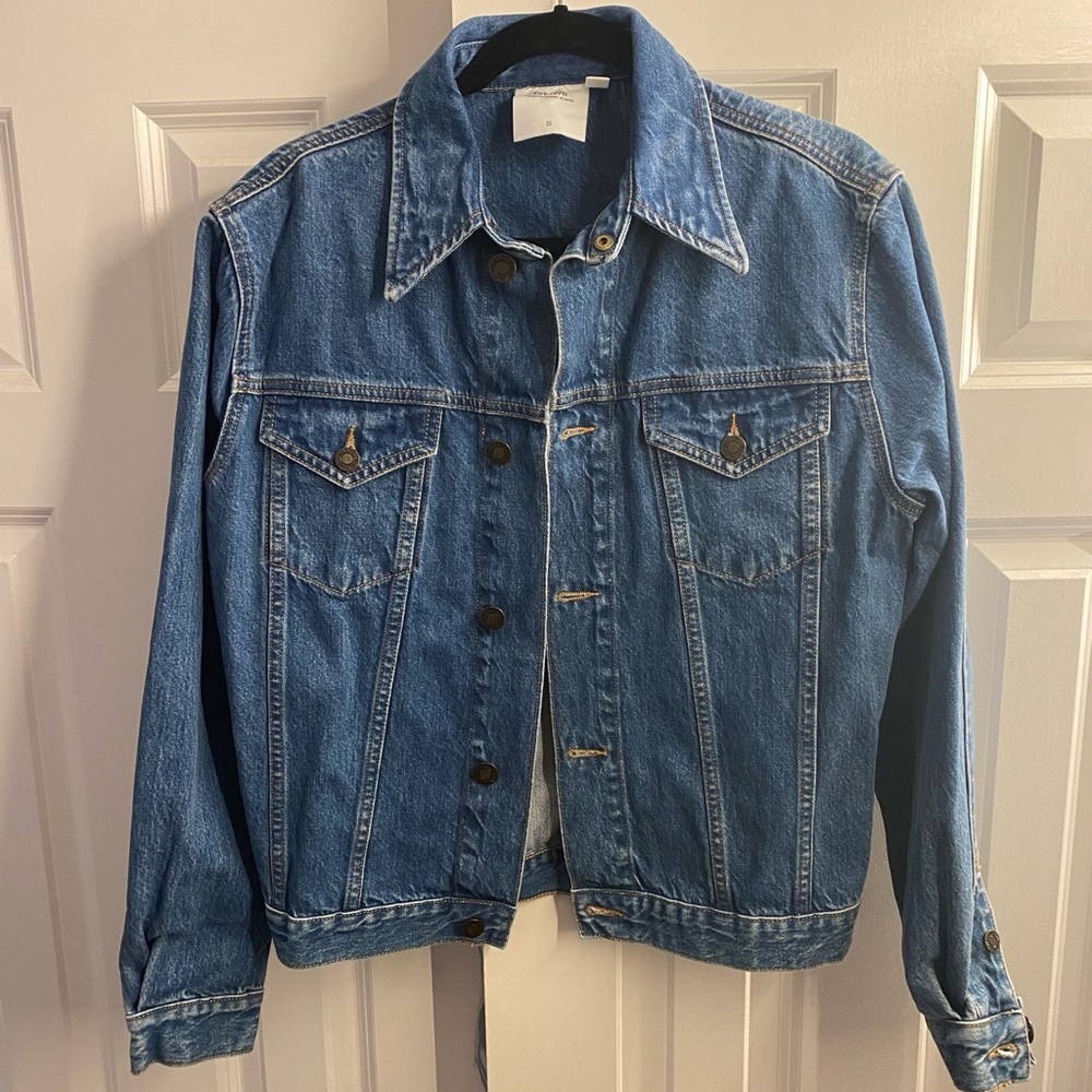 Calvin Klein Women’s Denim Jean Jacket (S)